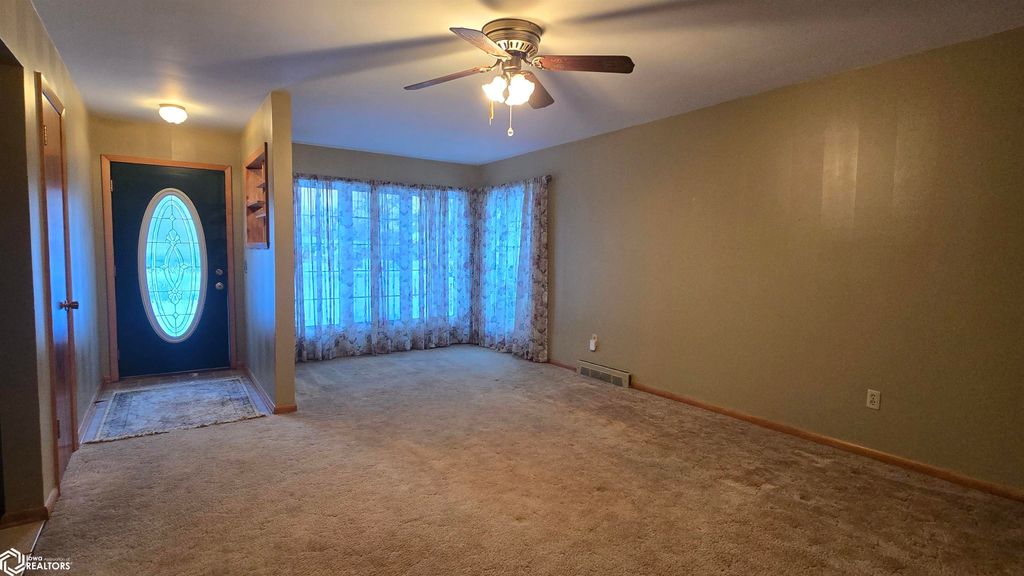 Photo of 205 S 8Th Avenue W, Lake Mills, IA 50450 (MLS # 6335044)