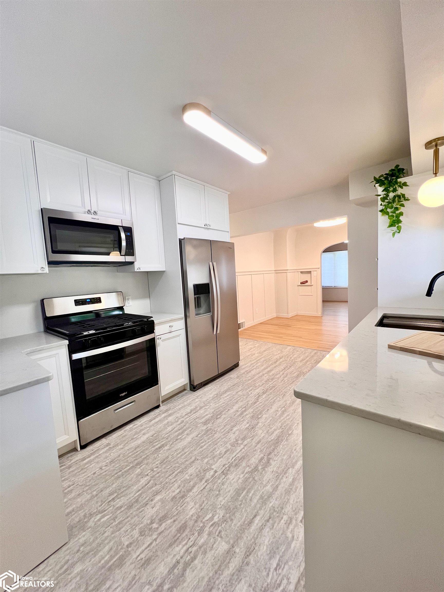 1421 E State Street - Photo 2