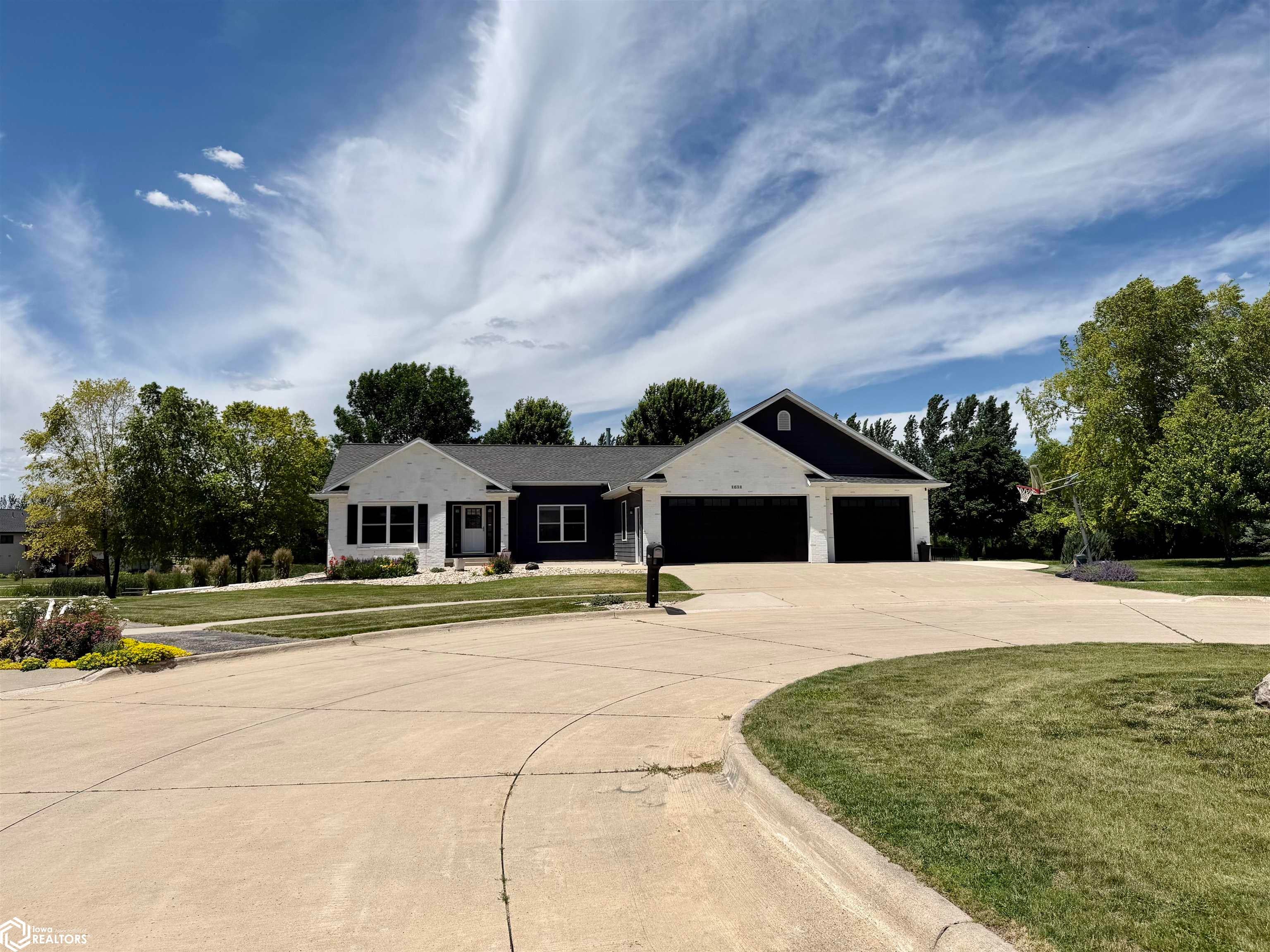 1611 Willow Place