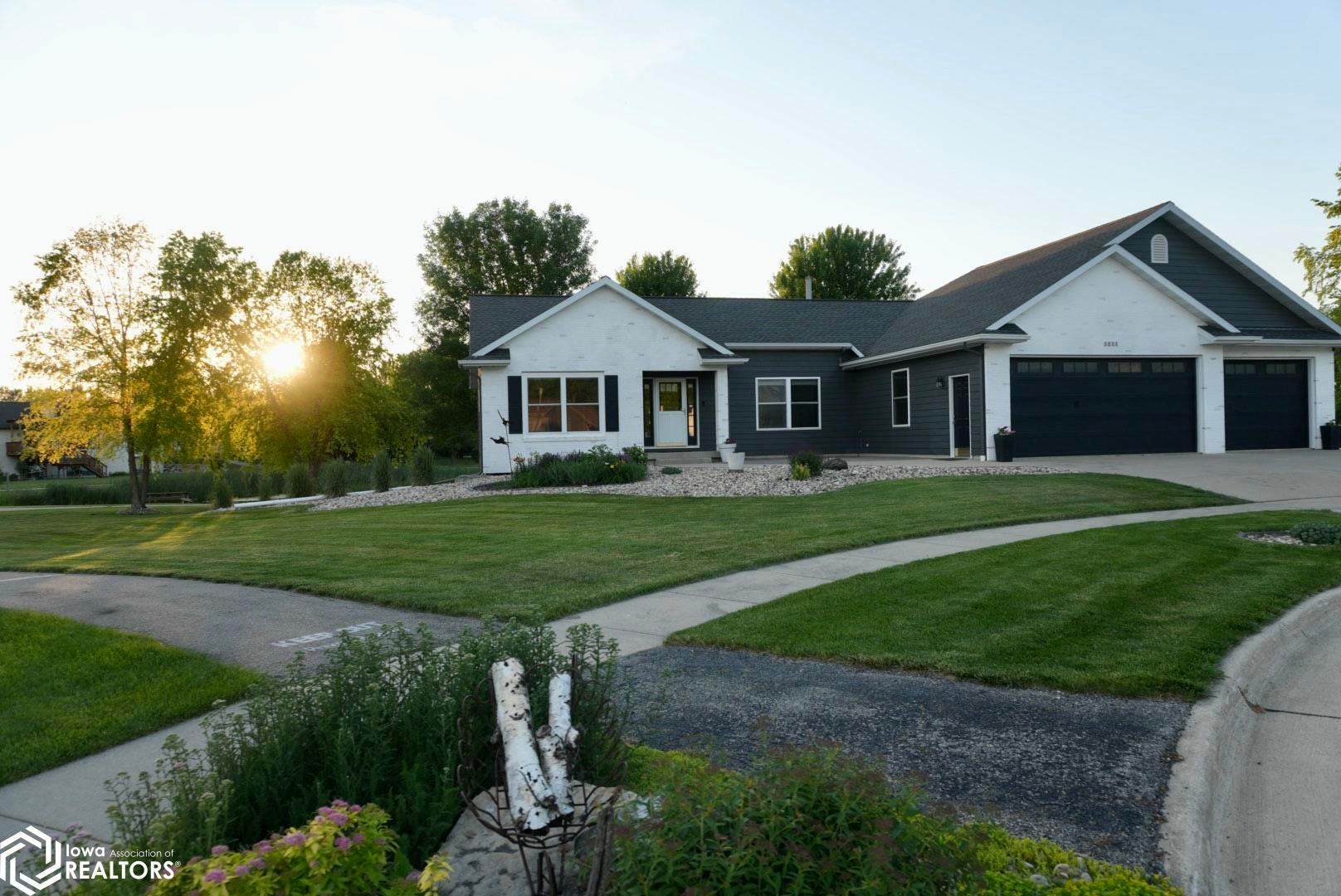 1611 Willow Place