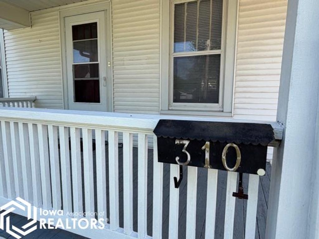 Photo of 310 N Adella Street, Ottumwa, IA 52501 (MLS # 6337524)
