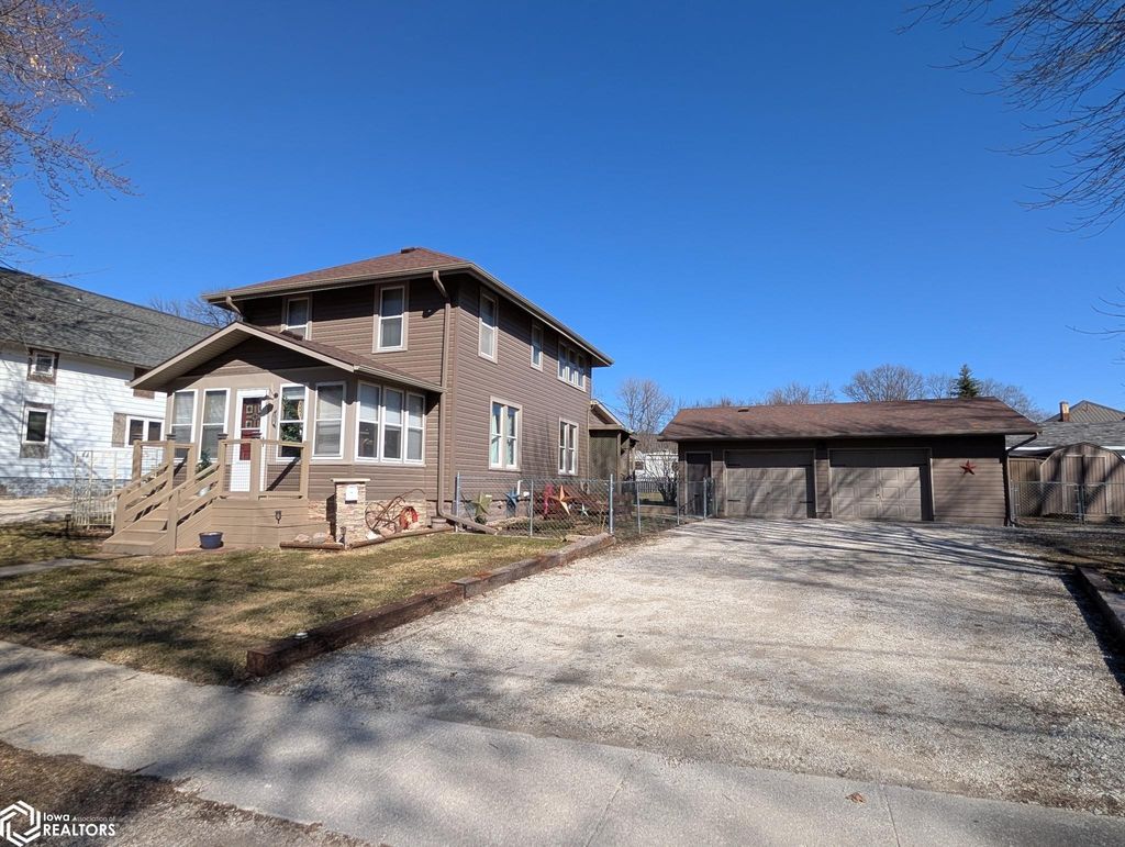 Photo of 107 10th St. N. St, Humboldt, IA 50548 (MLS # 6336299)