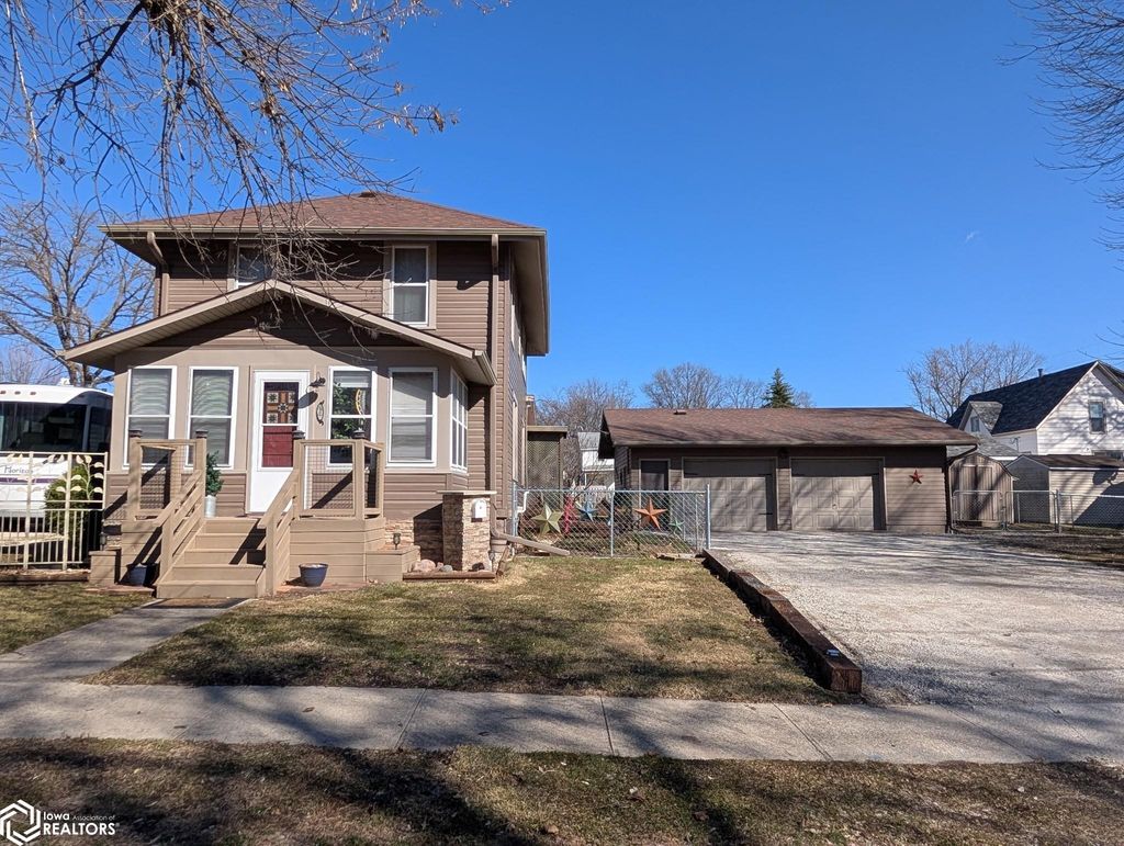 Photo of 107 10th St. N. St, Humboldt, IA 50548 (MLS # 6336299)