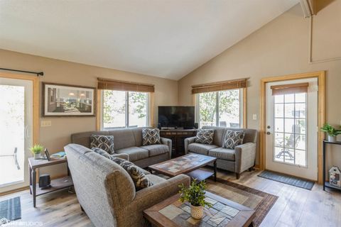 3358 Indian Point Drive Ellston IA 50074