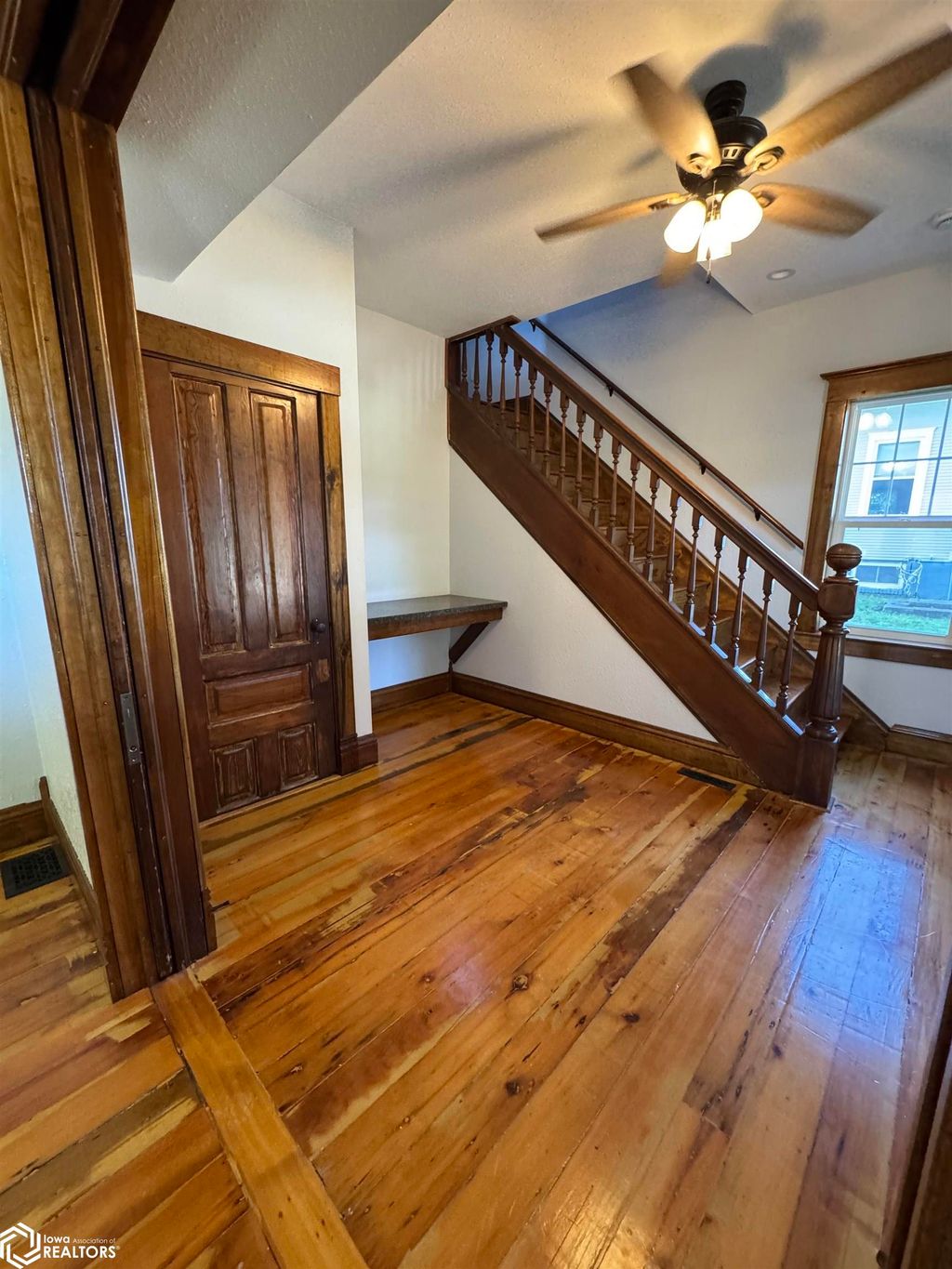 Photo of 116 N East Street, Sigourney, IA 52591 (MLS # 6339311)