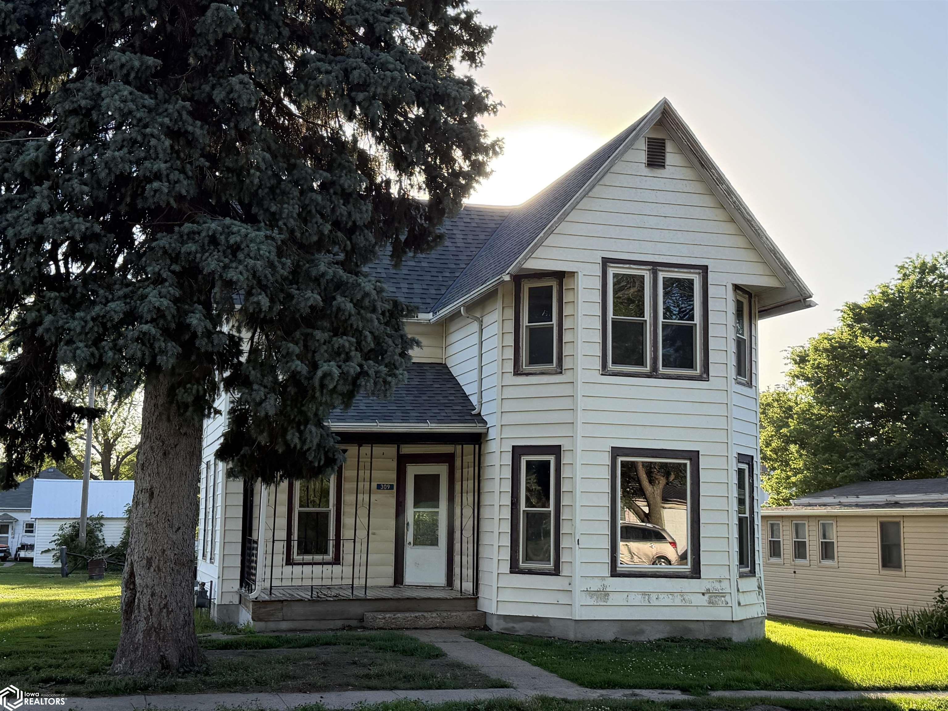 Photo 1 of 3 — 309 S School Street, Dow City, IA 51528