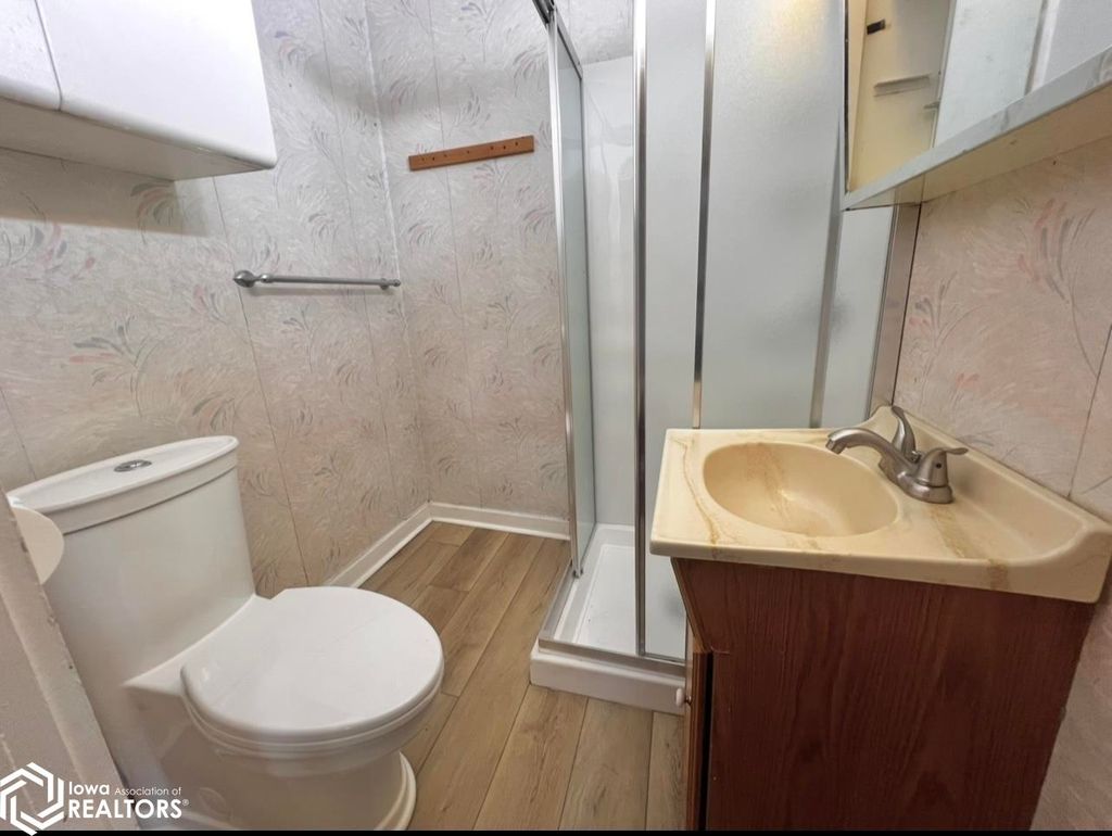 Photo of 1329 N. 8TH ST St, Burlington, IA 52601 (MLS # 6332984)