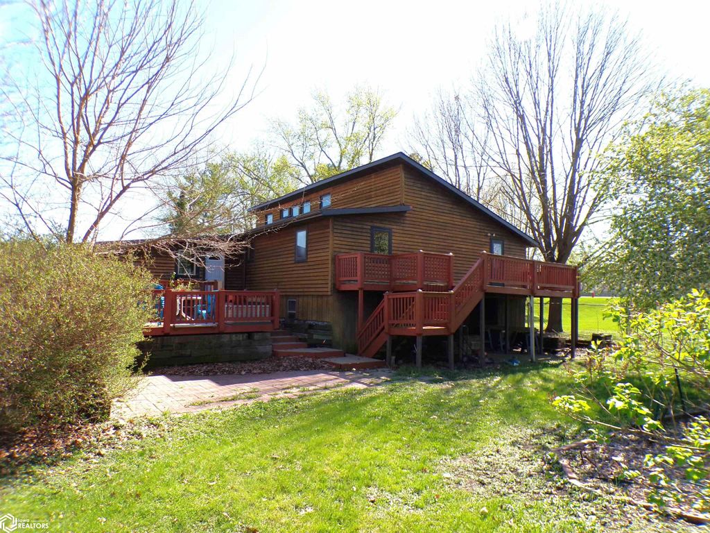Photo of 107 4th Street NE, State Center, IA 50247 (MLS # 6337578)
