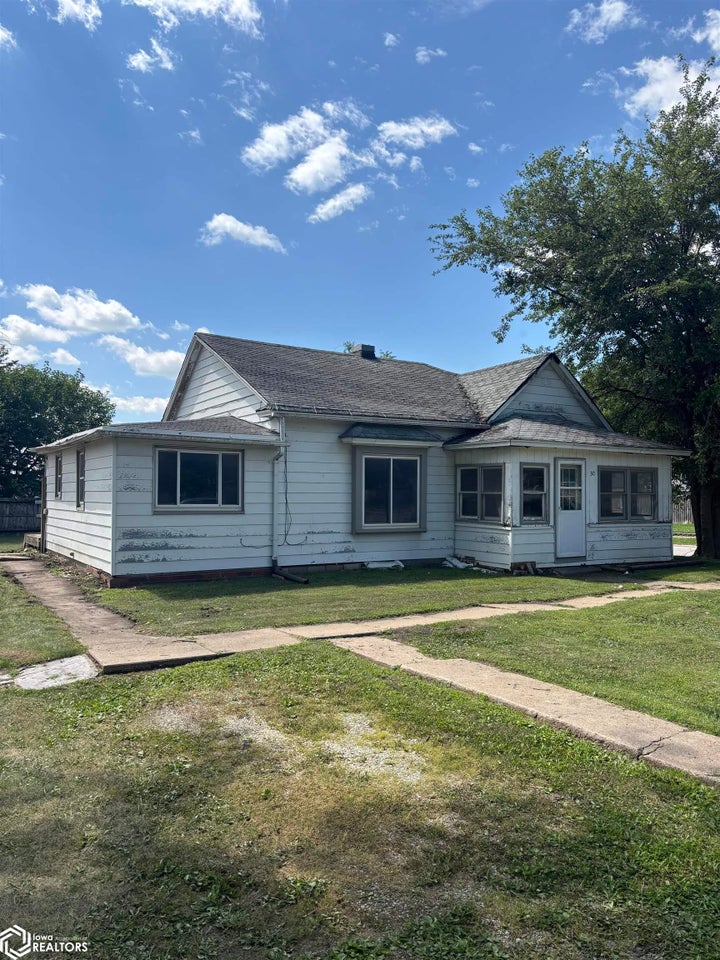 Photo 1 of 23 — 310 N Mulberry Street, Creston, IA 50801