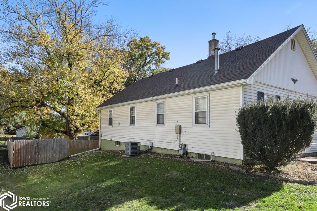 Photo of 1016 Peniel Street, University Park, IA 52595 (MLS # 6333503)