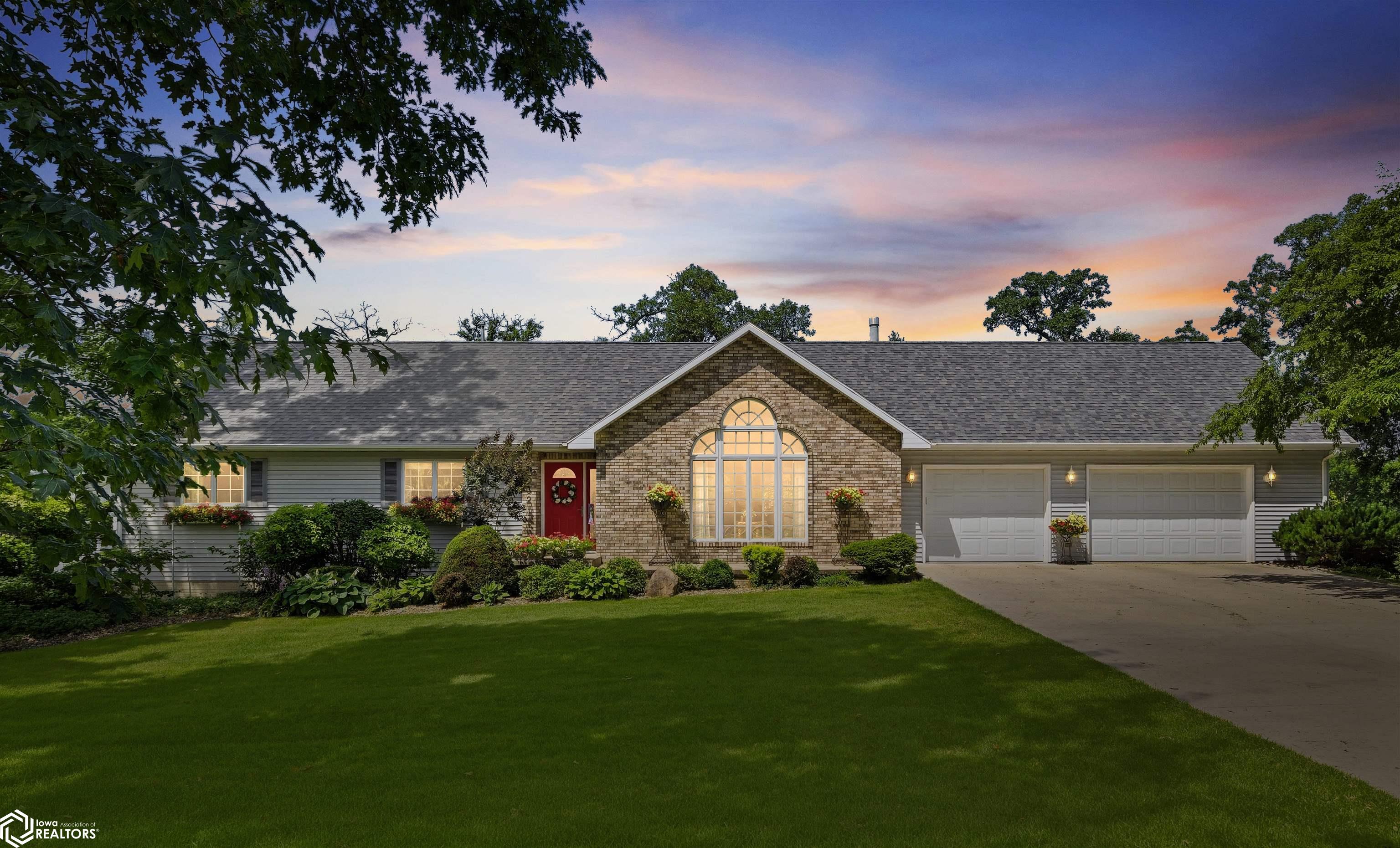 Photo 1 of 37 — 1032 Oakland Drive, Tama, IA 52339