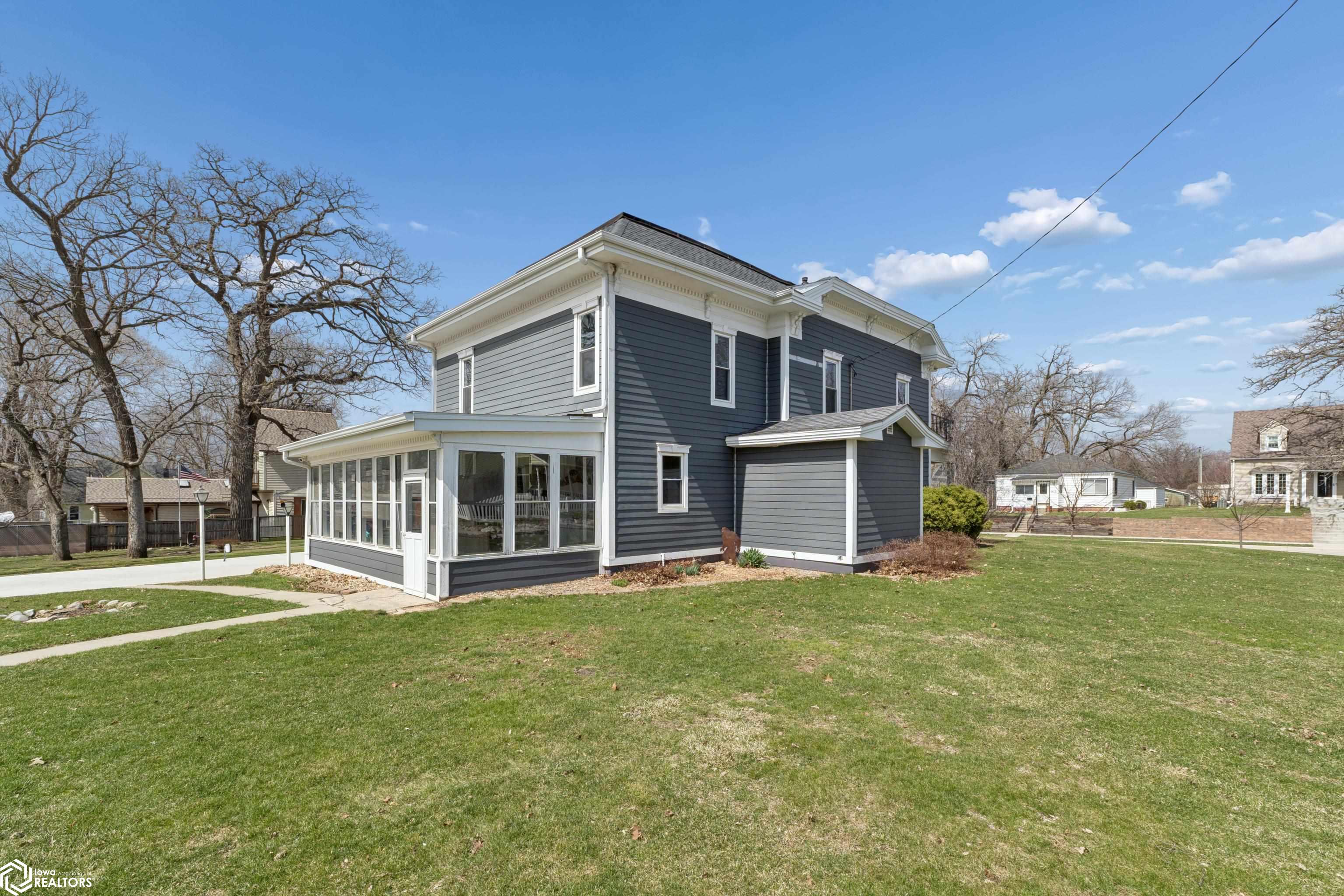 1417 Main Avenue