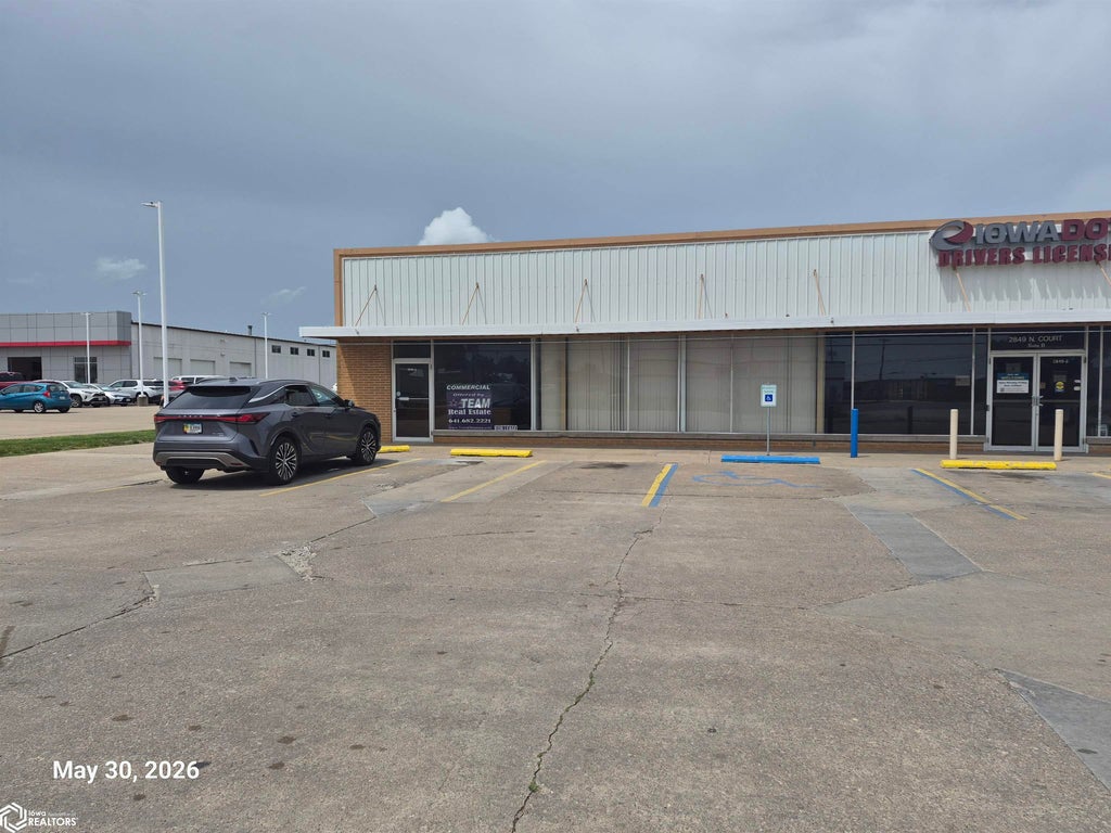 Photo of 2849 N Court Street, Ottumwa, IA 52501 (MLS # 6339336)
