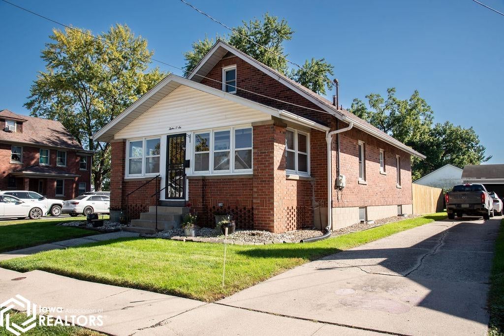 Photo of 1206 Greenwood, Ottumwa, IA 52501 (MLS # 6343479)