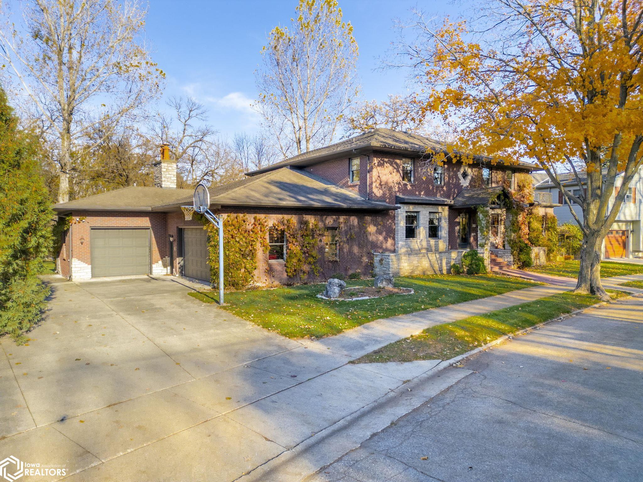 125 N Crescent Drive