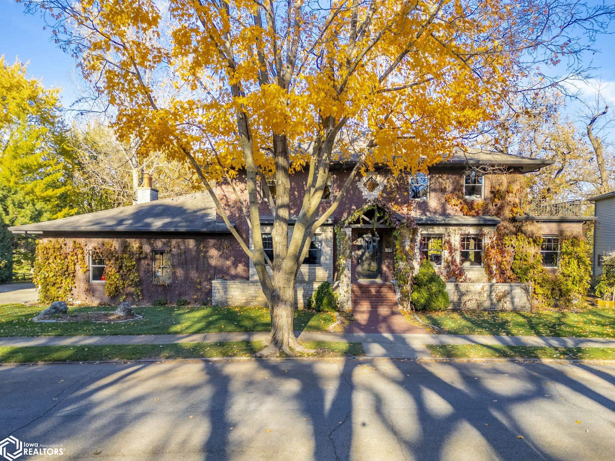 125 N Crescent Drive