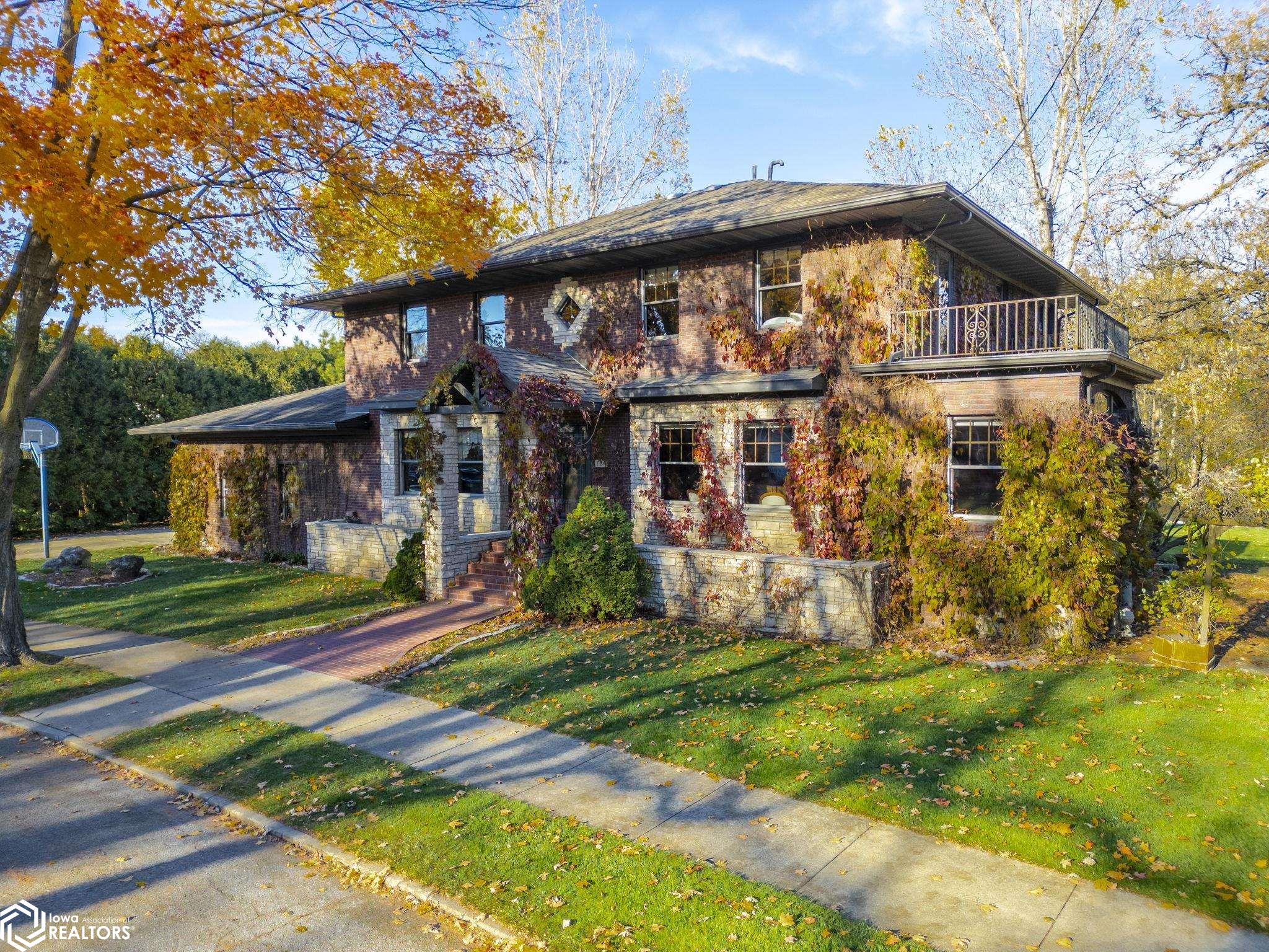 125 N Crescent Drive