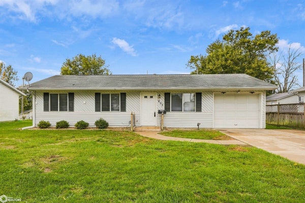 803 S ADAMS PL, MOUNT PLEASANT, IA 52641 - Image dfbbb1dbeaf2a8d1253d420fec913816/2589197716