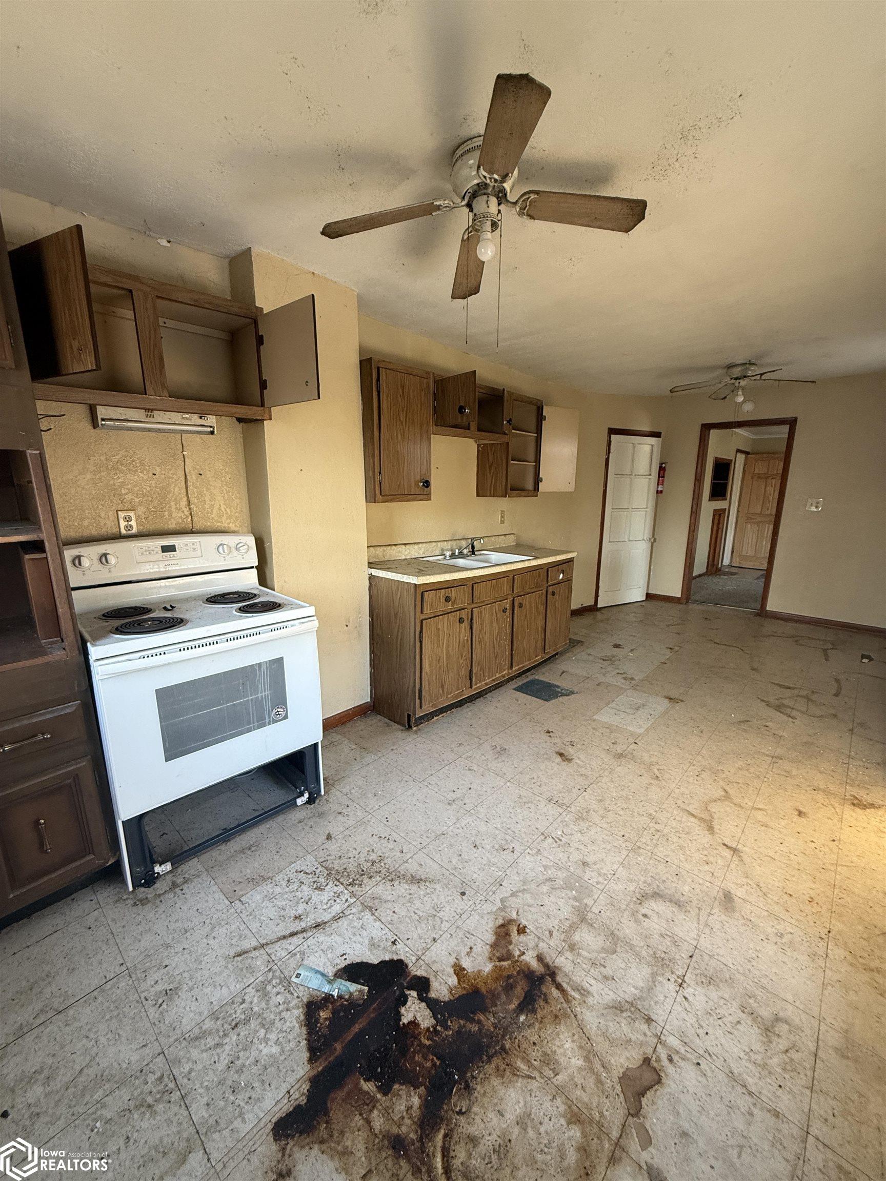 350 Van Buren Street