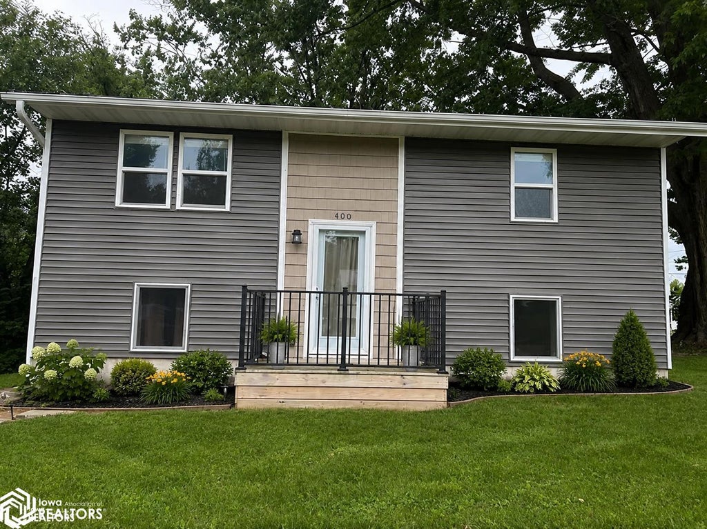 Photo of 400 W Orange St St, Mount Pleasant, IA 52641 (MLS # 6336473)