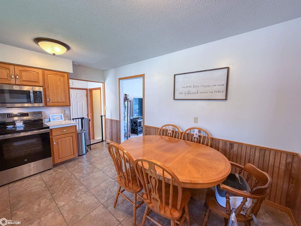 Photo of 1307 Vale Drive, Hampton, IA 50441 (MLS # 6337509)