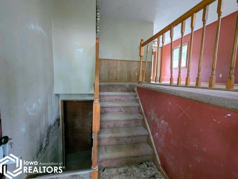 Photo of 603 N Collins Circle, Mount Pleasant, IA 52641 (MLS # 6339254)