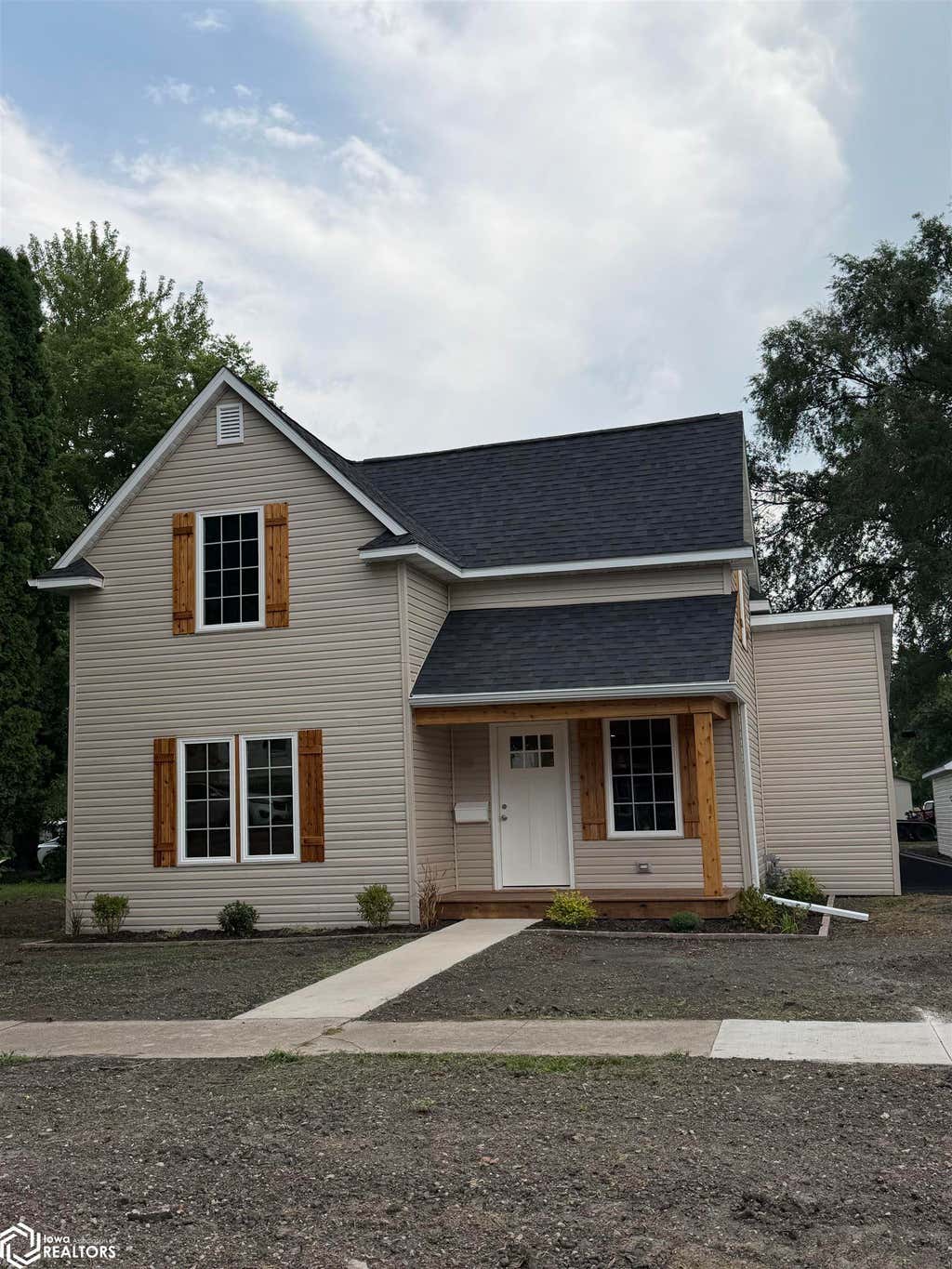 Photo of 322 N G Street, Oskaloosa, IA 52577 (MLS # 6341487)