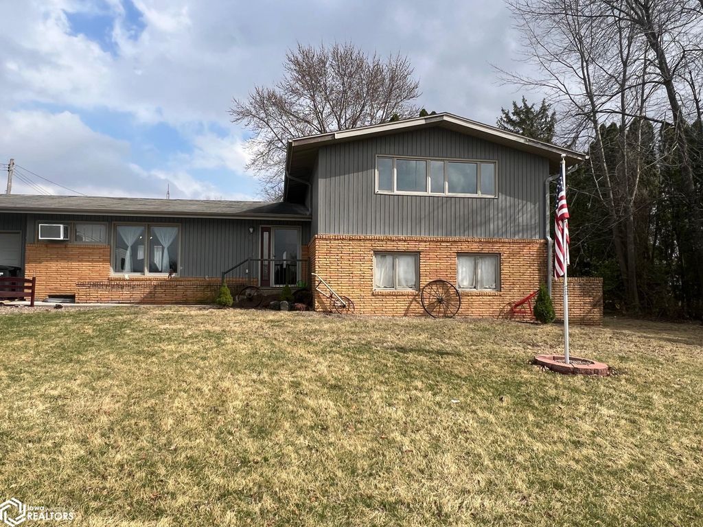 Photo of 600 S Main St St, Morning Sun, IA 52640 (MLS # 6336262)