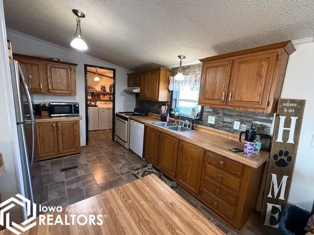 Photo of 1861 Highway 78, Mount Pleasant, IA 52641 (MLS # 6335374)