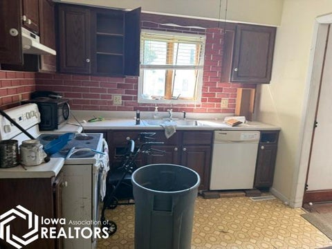 Tiny photo for 208 N Park Street, Olds, IA 52647 (MLS # 6342352)