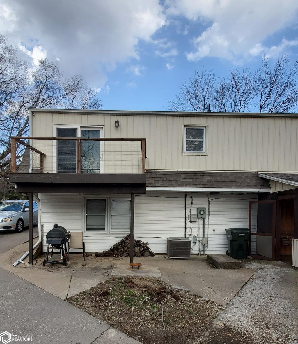 Photo of 3 28th Pl. Pl, Fort Madison, IA 52627 (MLS # 6336307)