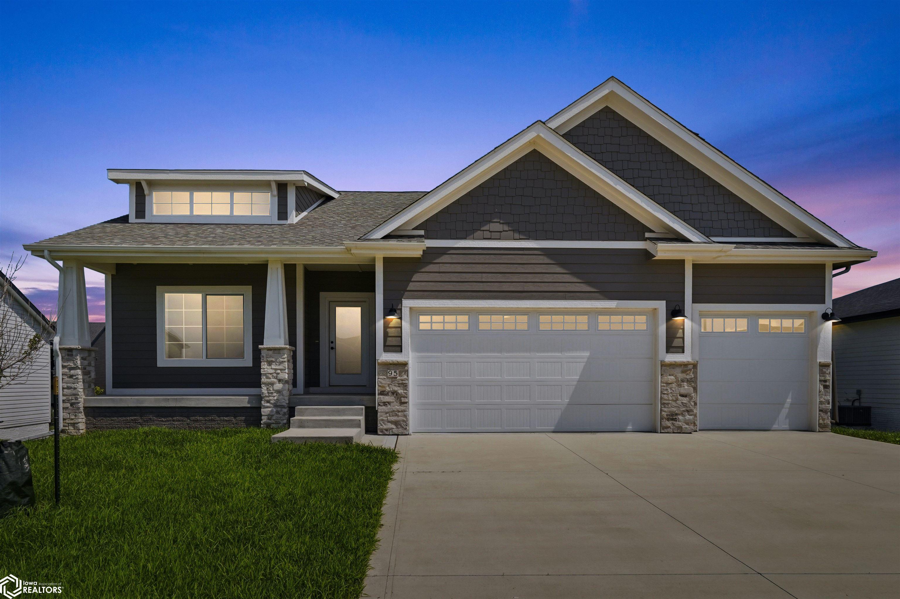 Photo 1 of 53 — 95 NW Hidden Knoll, Waukee, IA 50263