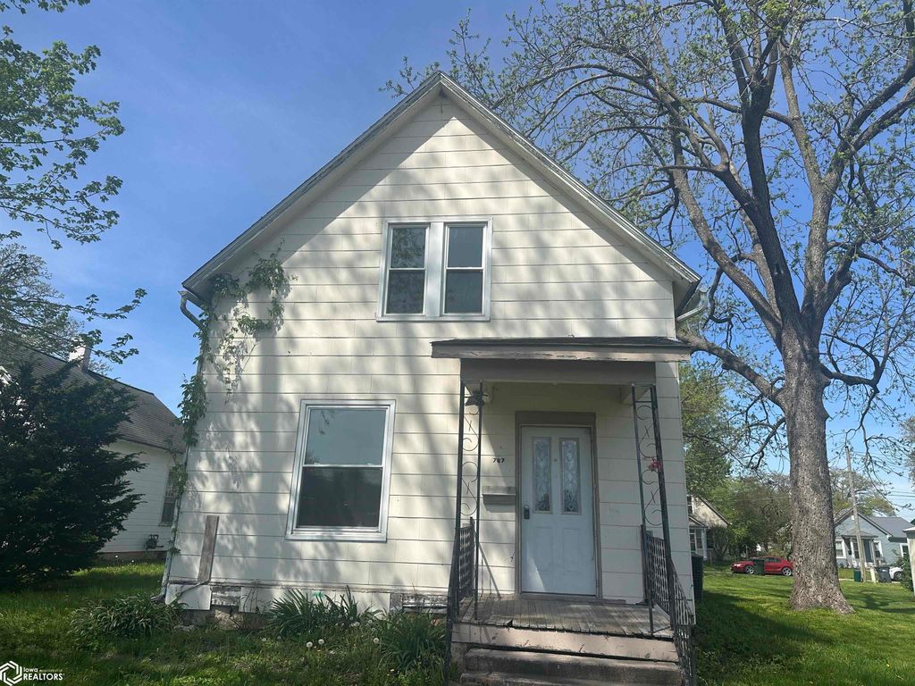 Photo of 707 S Starr Avenue, Burlington, IA 52601 (MLS # 6337671)