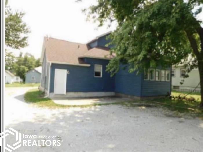 910 S 15Th Street - Photo 3