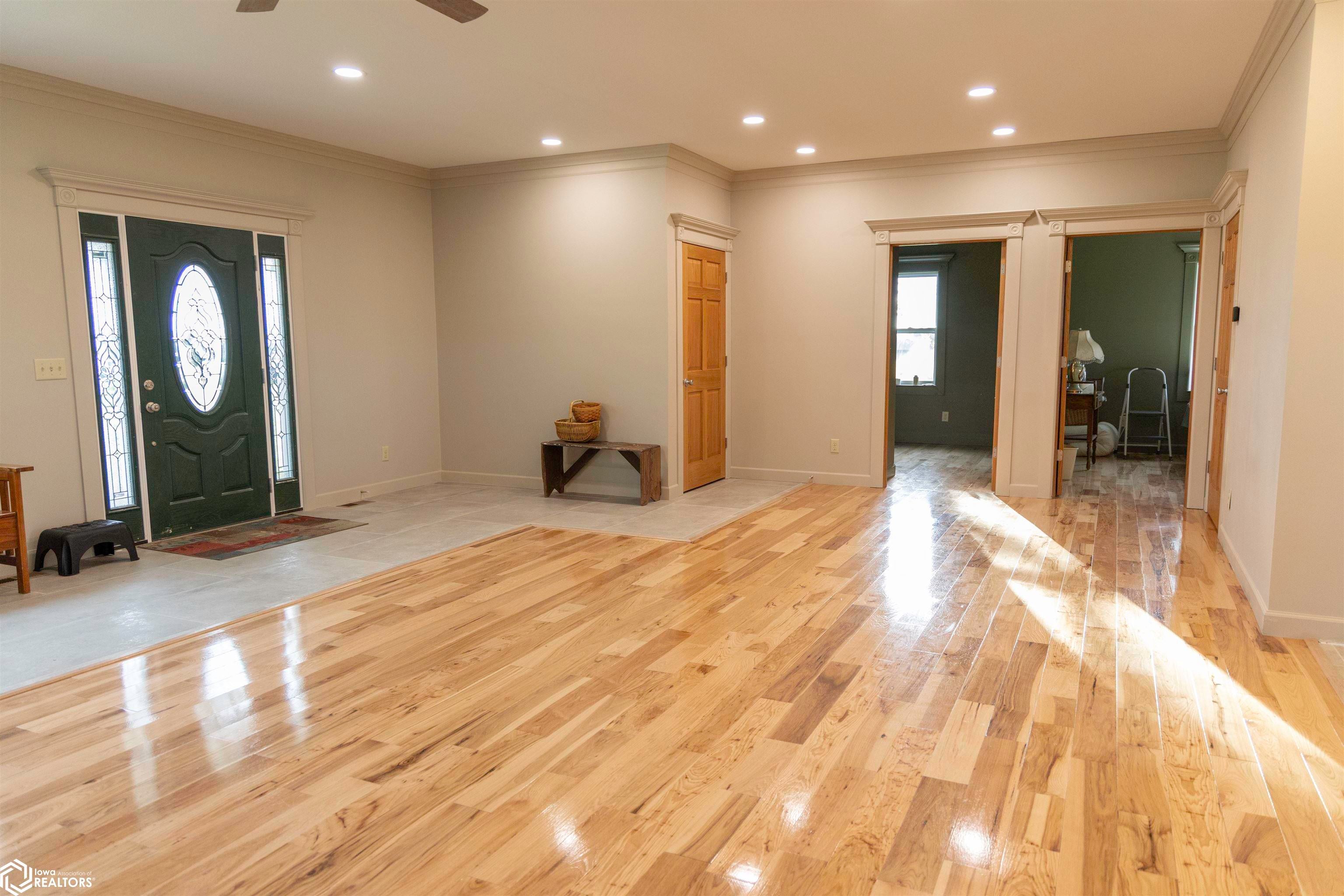 12006 Palm Trail