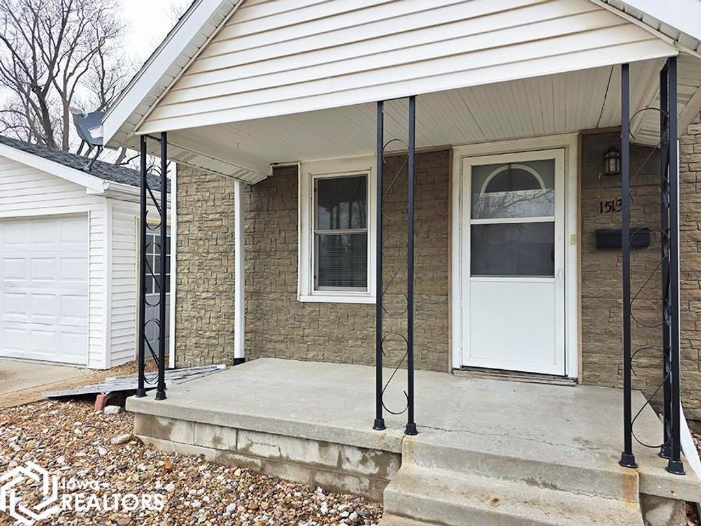 Photo of 1513 W Finley Avenue, Ottumwa, IA 52501 (MLS # 6336269)
