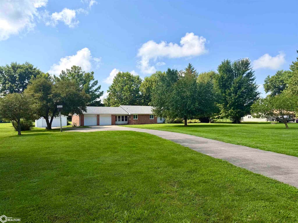 Photo of 4682 Summer St ST, Burlington, IA 52601 (MLS # 6341238)