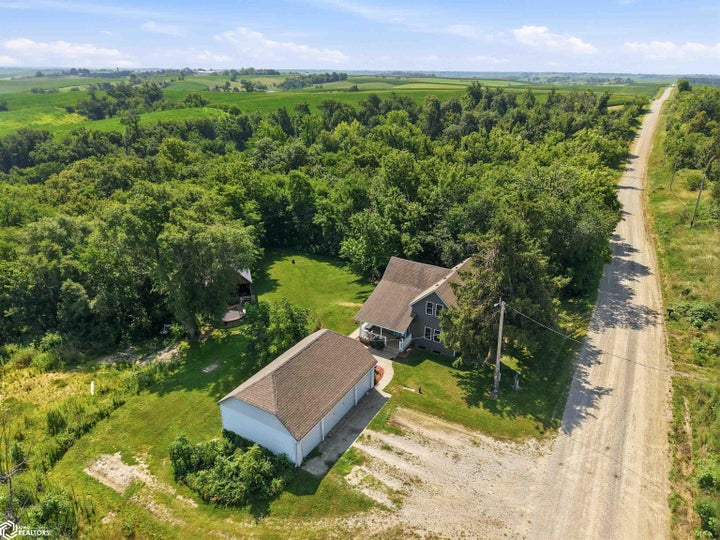 Photo 1 of 38 — 2537 Q Avenue, Clutier, IA 52217