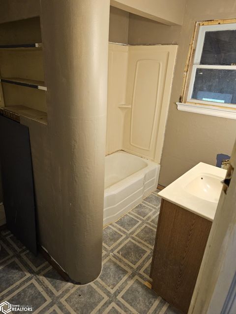 Tiny photo for 422 Cerro Gordo Street, Ackley, IA 50601 (MLS # 6332298)