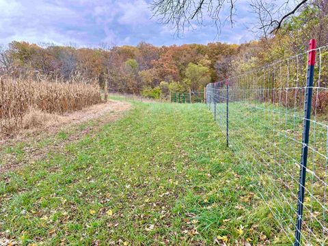 Tiny photo for TBD 185th Street, Mount Pleasant, IA 52641 (MLS # 6333467)