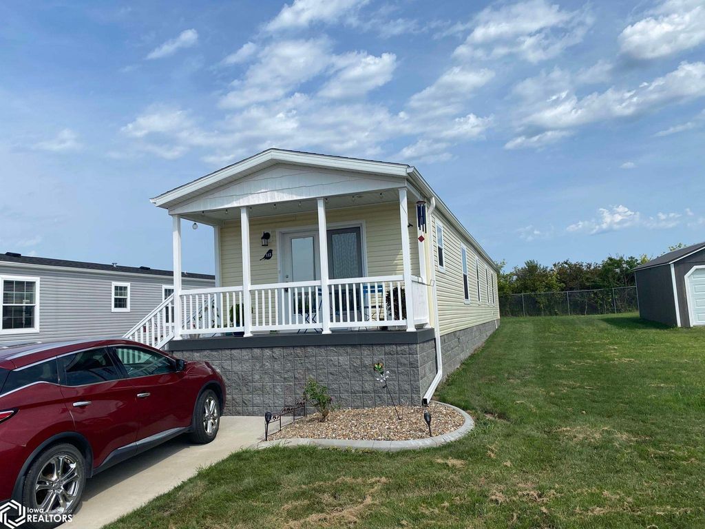 Photo of 1500 E Linden Drive #113, Mount Pleasant, IA 52641 (MLS # 6337498)