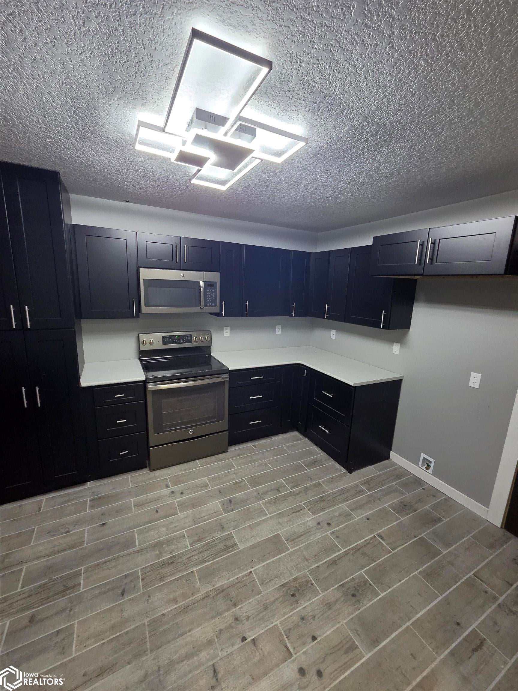 205 Woodlyn Way - Photo 3