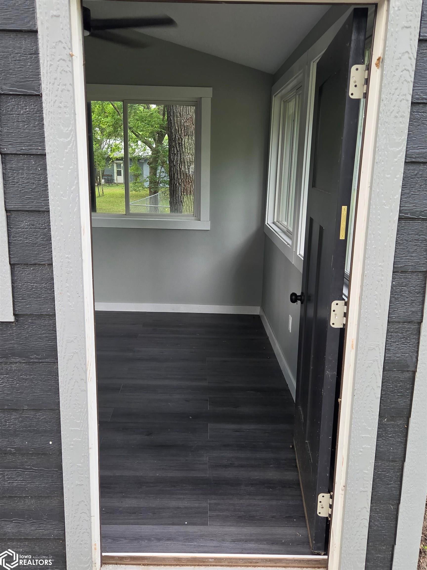 205 Woodlyn Way - Photo 2