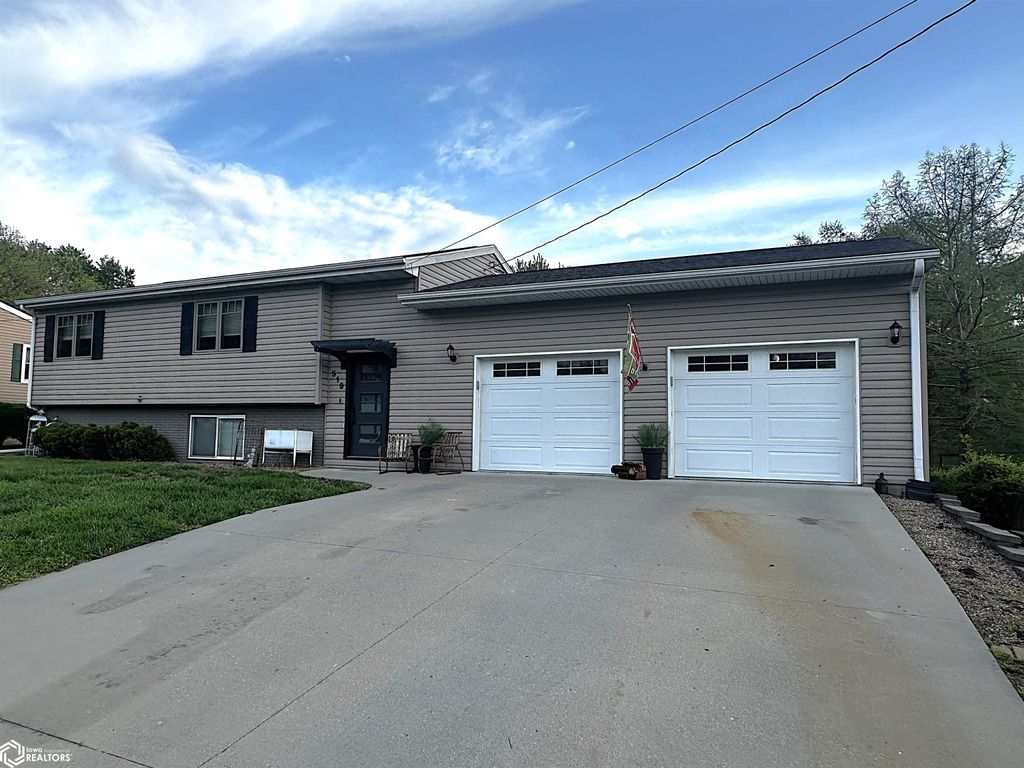 Photo of 519 W Tarkio Street, Clarinda, IA 51632 (MLS # 6337698)