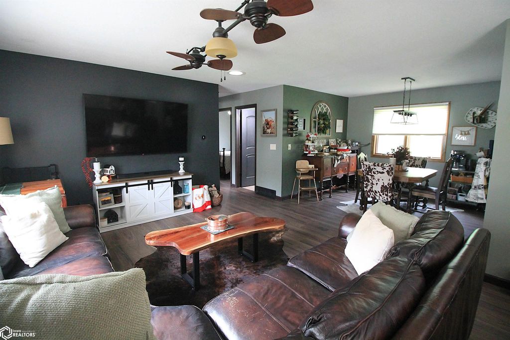 Photo of 519 W Tarkio Street, Clarinda, IA 51632 (MLS # 6337698)