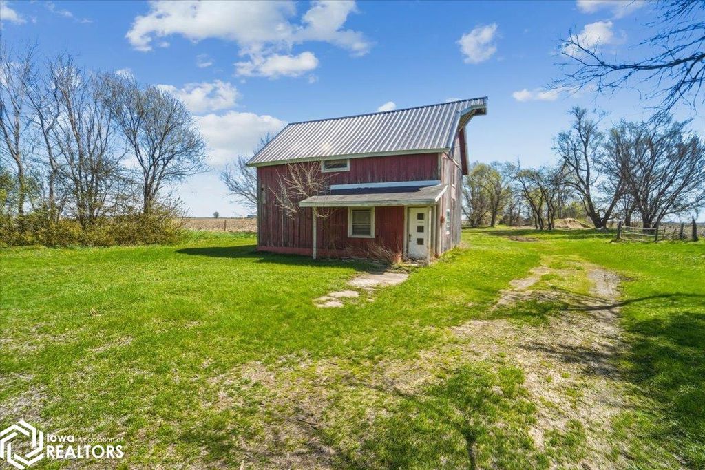 Photo of 27186 Highway S33, Hubbard, IA 50122 (MLS # 6337505)