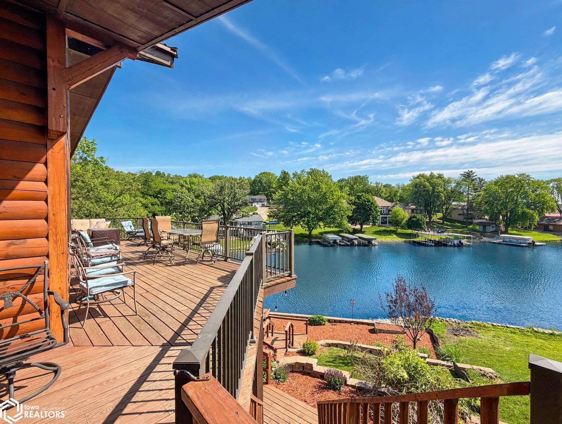 4214 W Lakeshore Drive