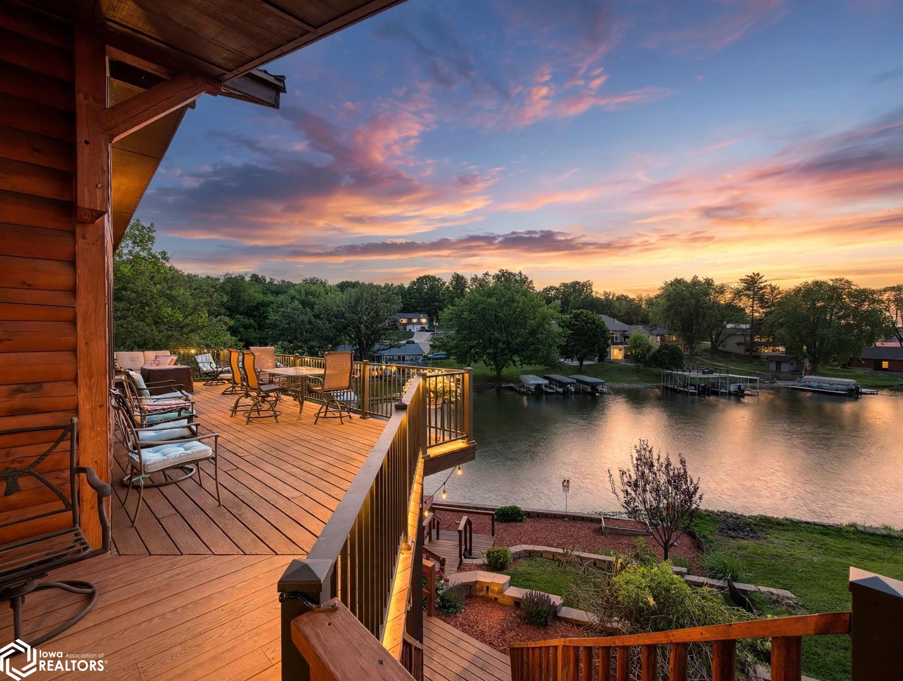 4214 W Lakeshore Drive