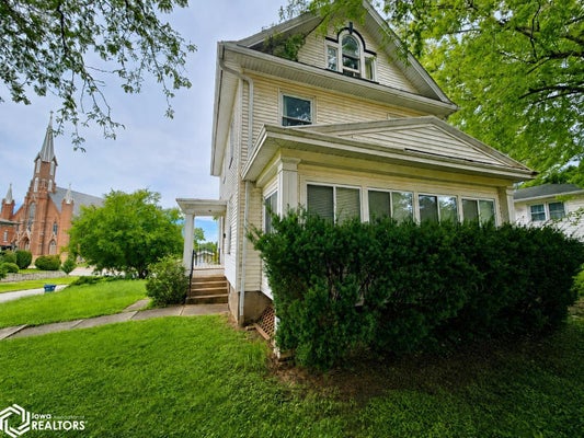212 S 7TH ST, BURLINGTON, IA 52601 - Image f144d27df0d365b25209d3beca89f34f/3166274728