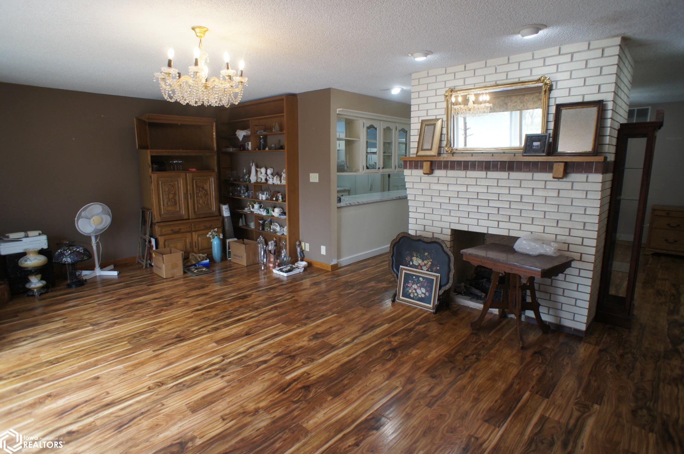 102 Bicentennial Court